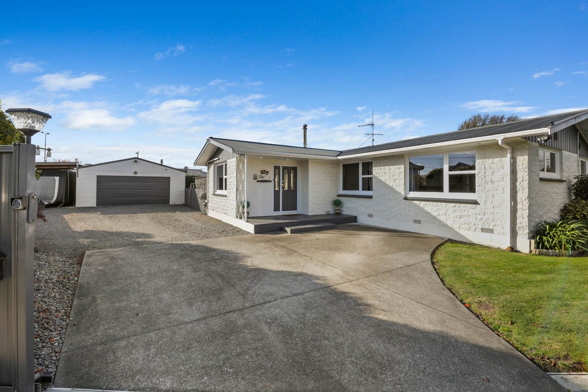 3 Rudd Crescent, Redwoodtown, Blenheim - Carousel 1