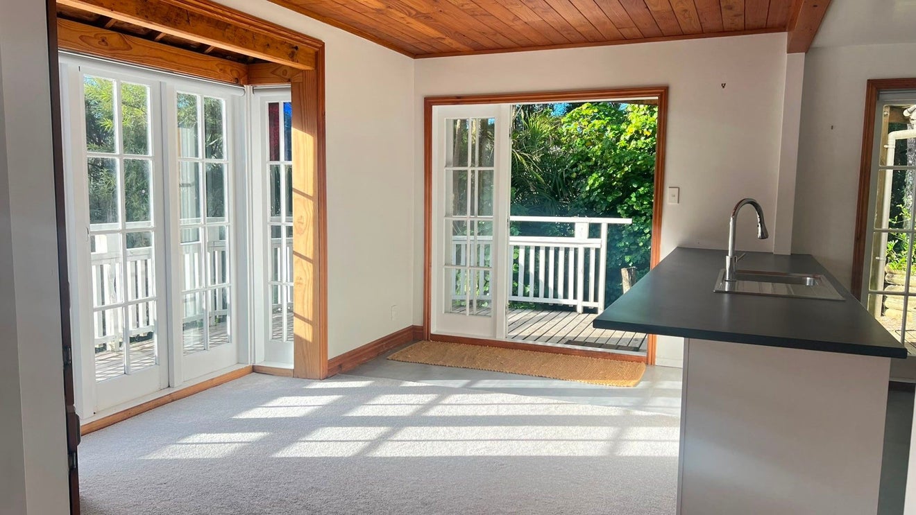 64 Mountain Road, Henderson Valley, Auckland - Carousel 2