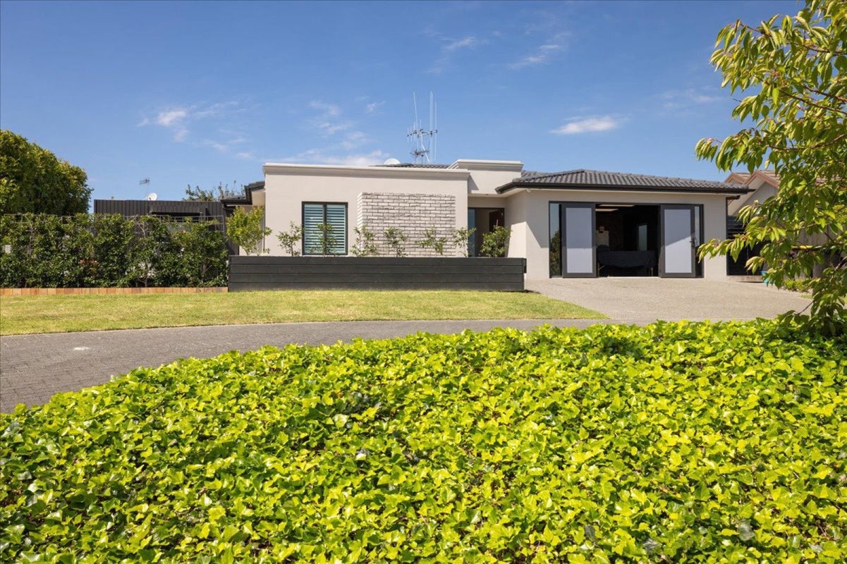 22 Harbelle Close, Bethlehem, Tauranga - Carousel 32