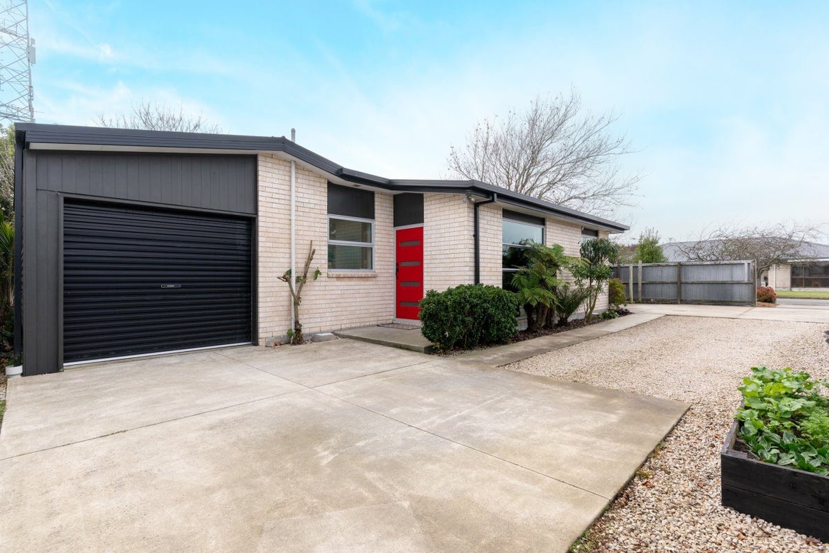 1 Ohau Drive, Islington, Christchurch - Carousel 1