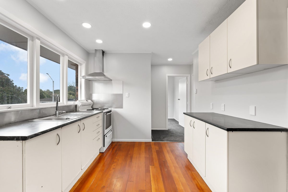 2/10 Waipuna Road, Mount Wellington, Auckland - Carousel 2