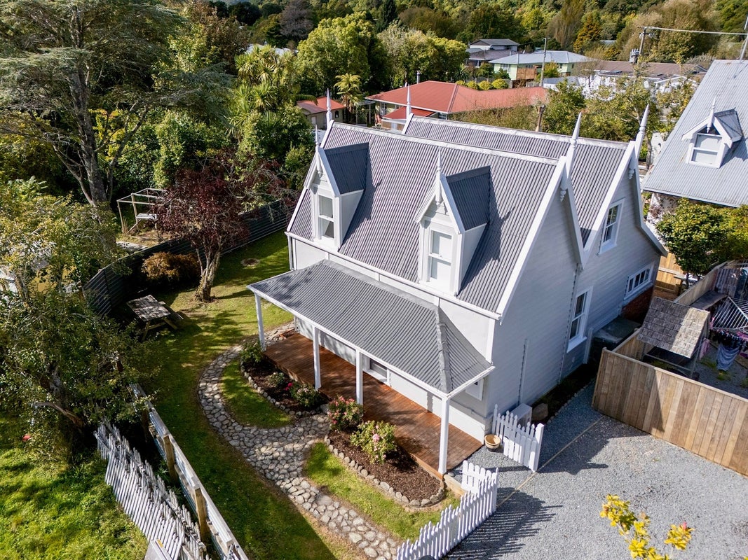 5 Plateau Road, Te Marua, Upper Hutt - Carousel 2