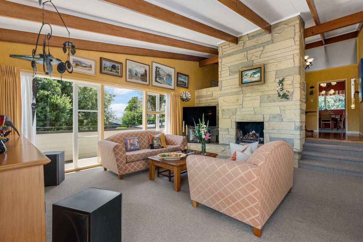 214 Rangatira Road, Beach Haven, Auckland - Carousel 2