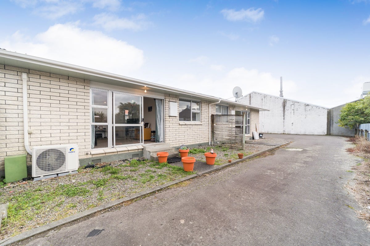 23/135 Ferguson Street, West End, Palmerston North - Carousel 21