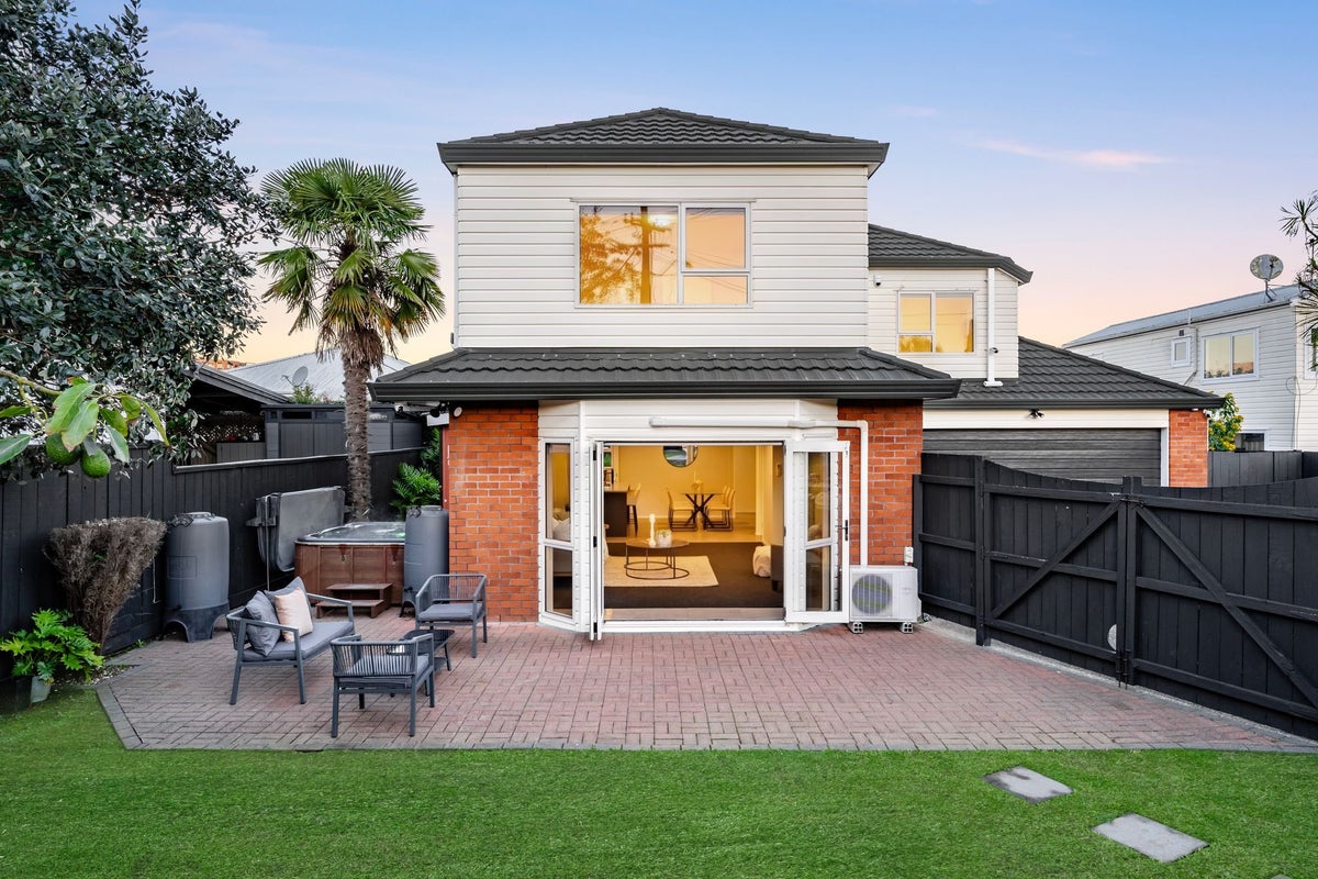12B Rockfield Road, Ellerslie, Auckland - Carousel 2