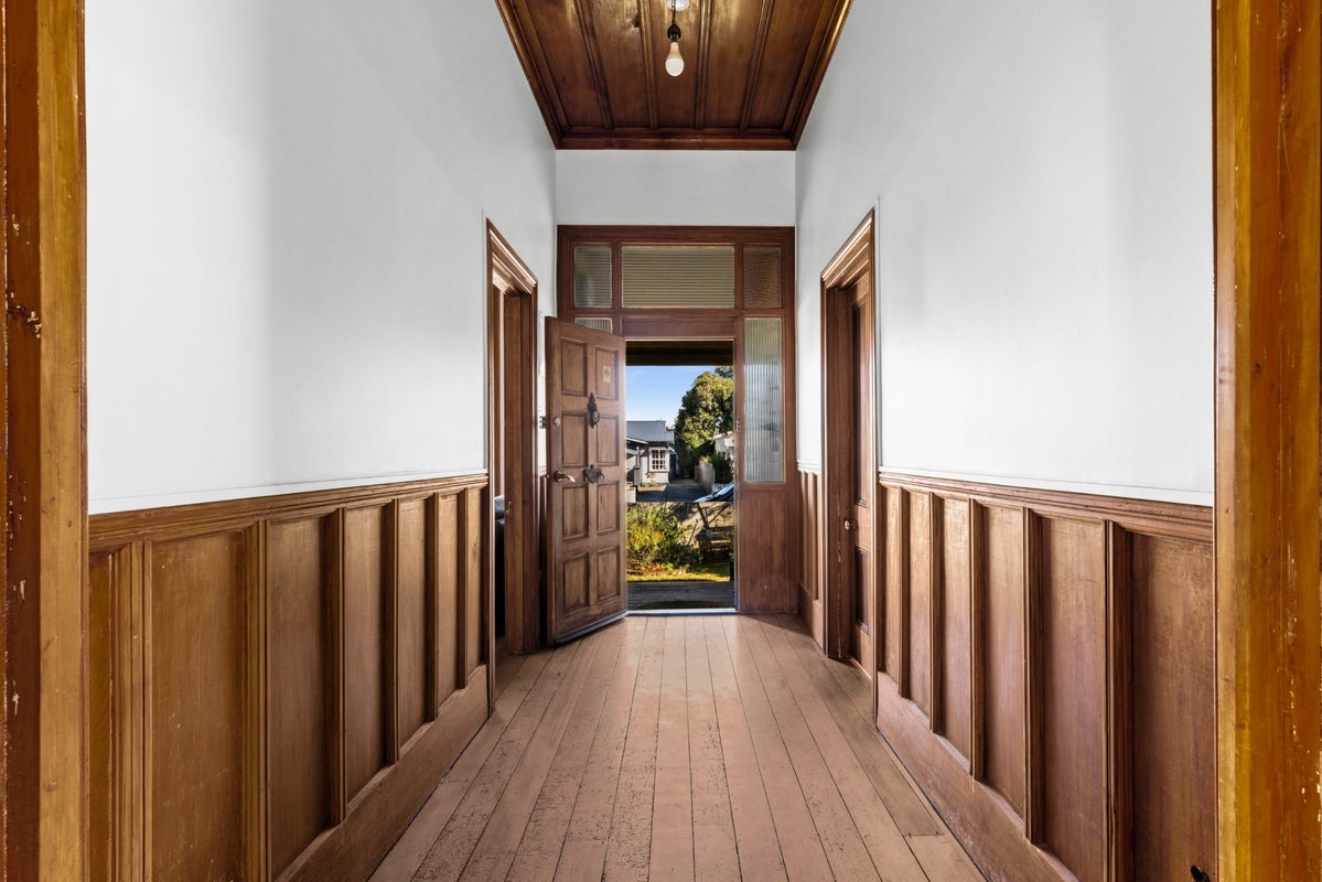 92 Mcgrath Street, Napier South, Napier - Carousel 2