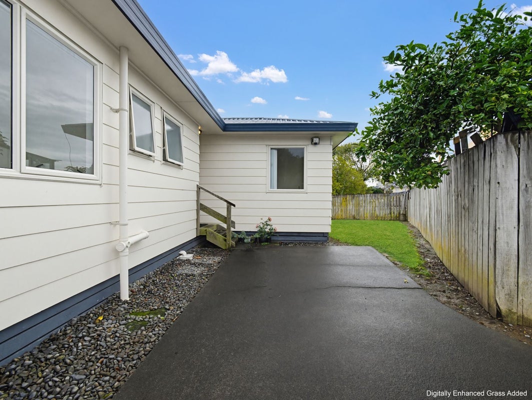 2/19 Velvet Crescent, Otara, Auckland - Carousel 2