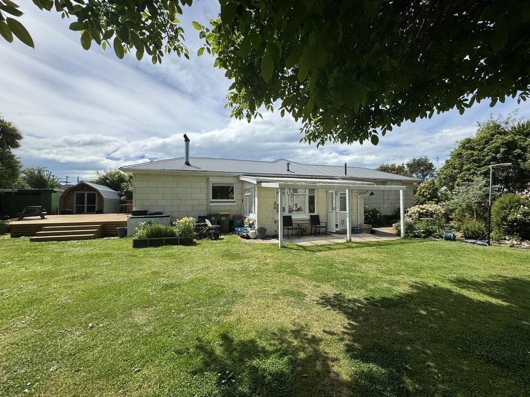 4 Dixon Street, Waimate, Waimate - Carousel 1