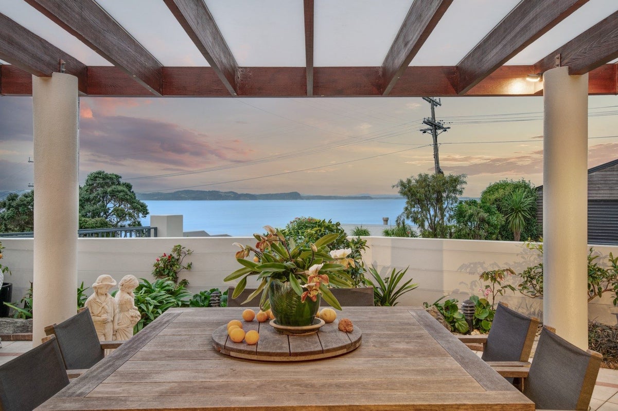 13 Joydon Place, Stanmore Bay, Whangaparaoa - Carousel 1
