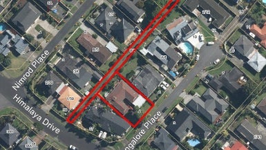 4 Bungalore Place, Half Moon Bay, Auckland - Carousel 1