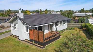 25 Clouston Crescent, Fenton Park, Rotorua - Carousel 1