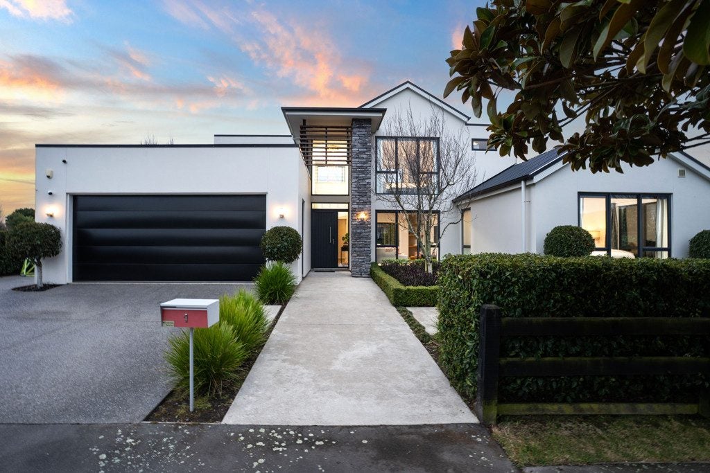 1 Findlay Avenue, Halswell, Christchurch - Carousel 1
