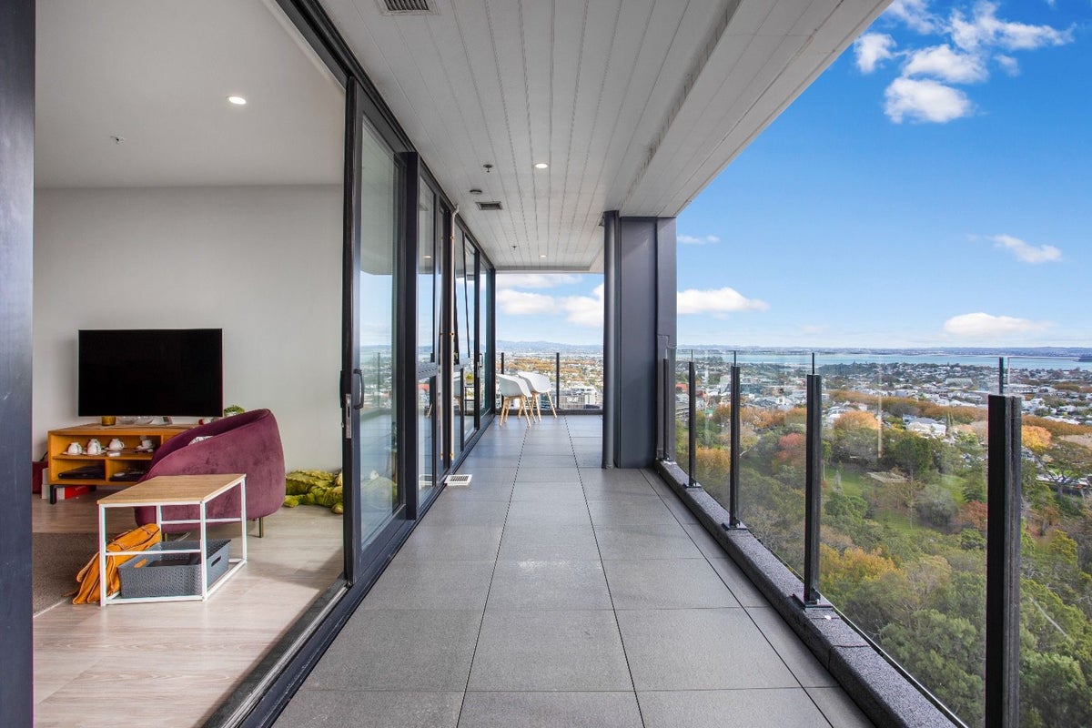 1909/8 Hereford Street, Freemans Bay, Auckland - Carousel 2