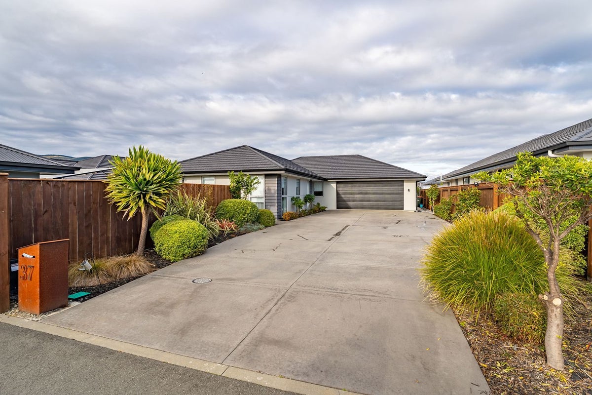 37 Kahikatea Way, Appleby, Richmond - Carousel 2