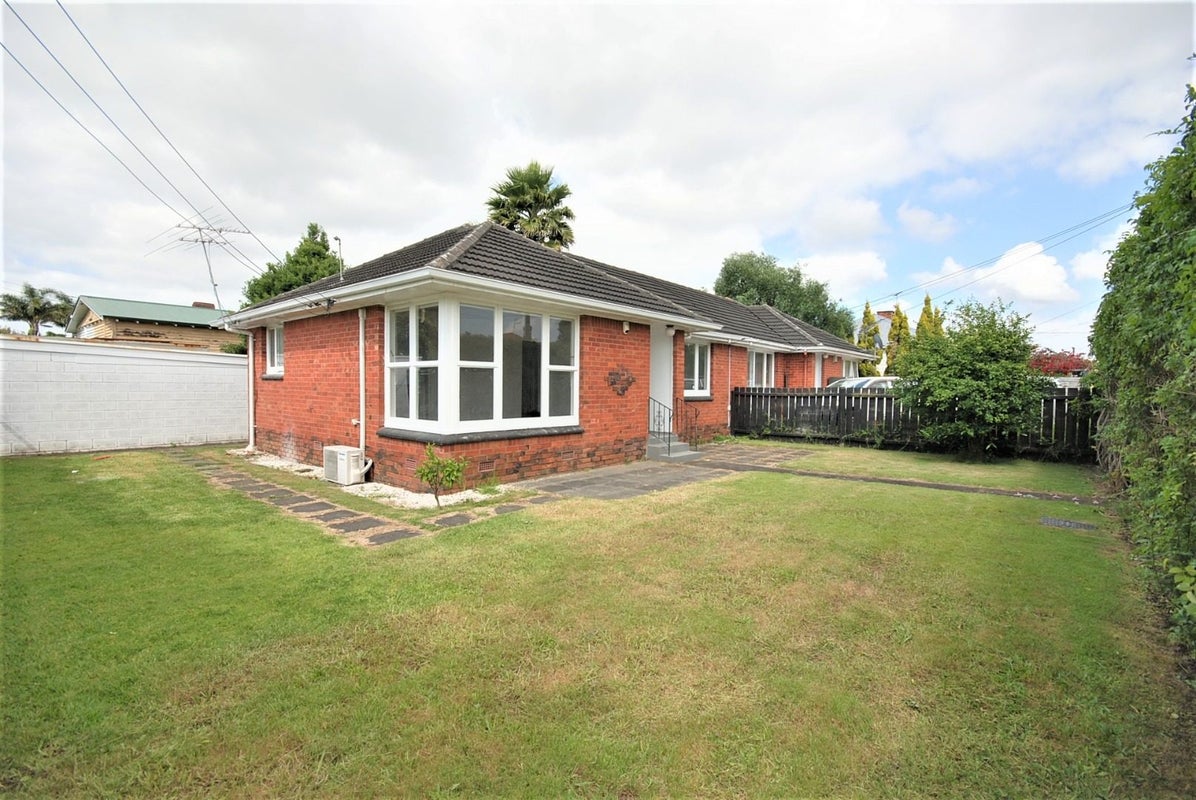 68 Cardwell Street, Onehunga, Auckland - Carousel 1