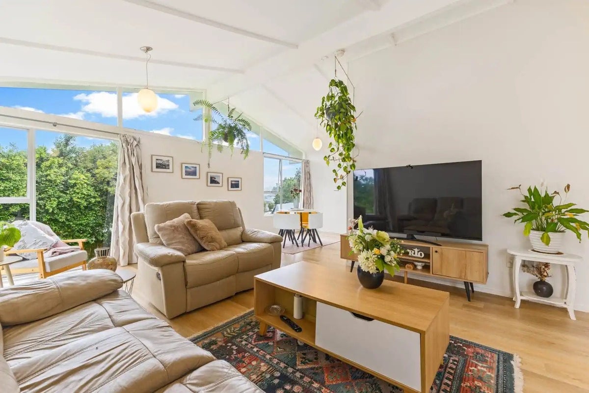 1 Blanche Way, Half Moon Bay, Auckland - Carousel 2
