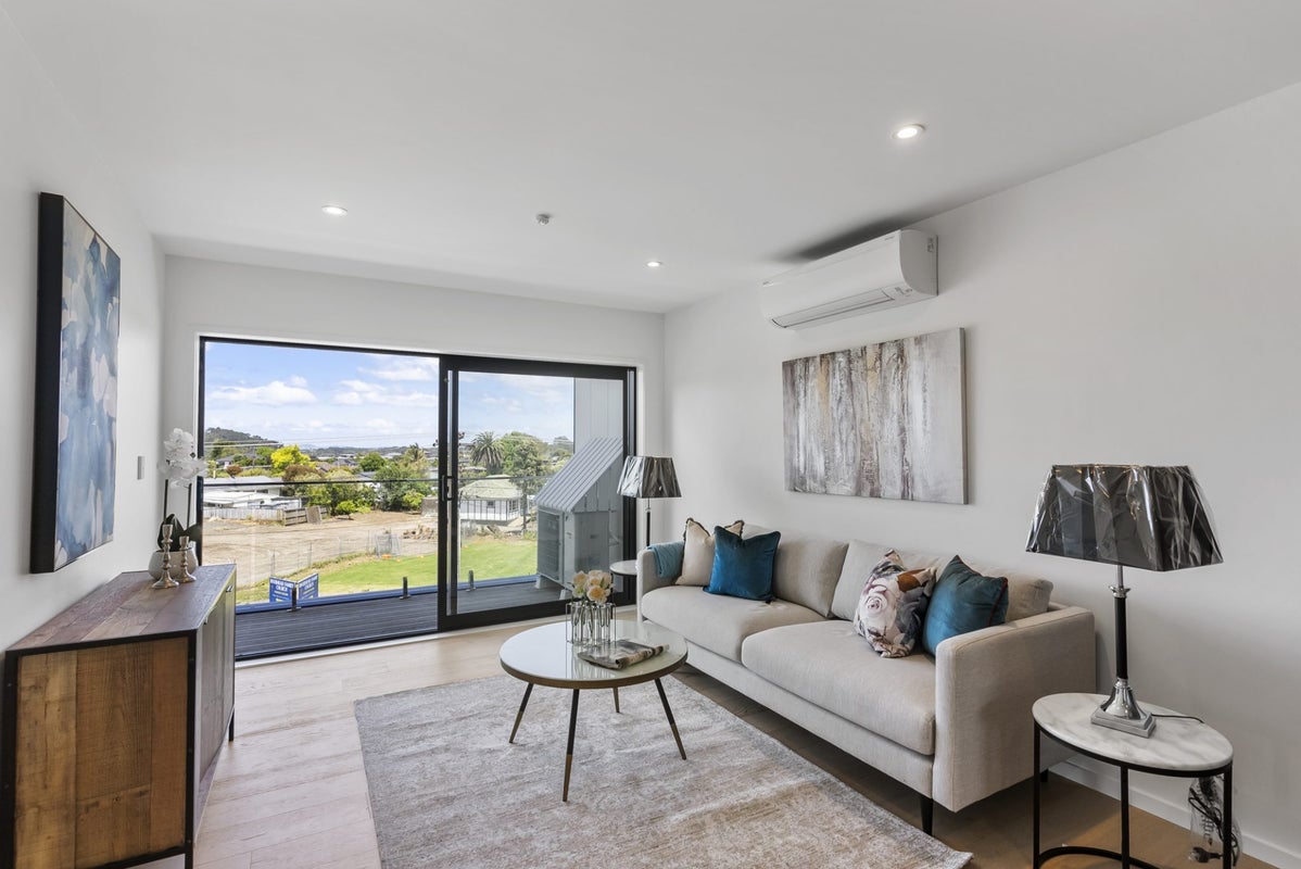 22/1066 Coatesville-Riverhead Highway, Riverhead, Riverhead - Carousel 1
