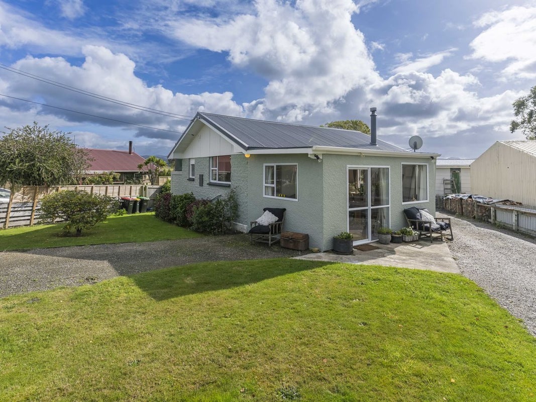 12 Kerr Street, Karitane, Waikouaiti - Carousel 2