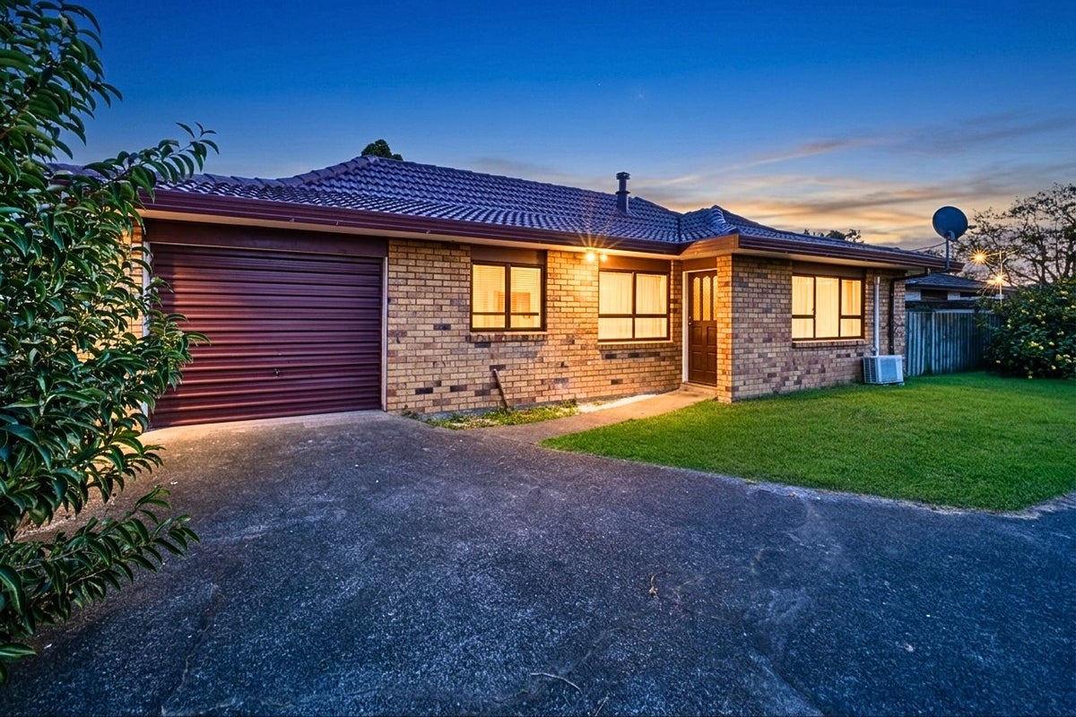 15A Alma Crescent, Papakura, Papakura - Carousel 1