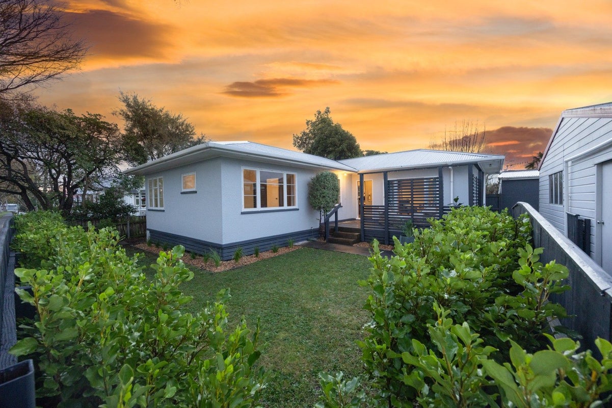 16 York Street, Feilding, Feilding - Carousel 1