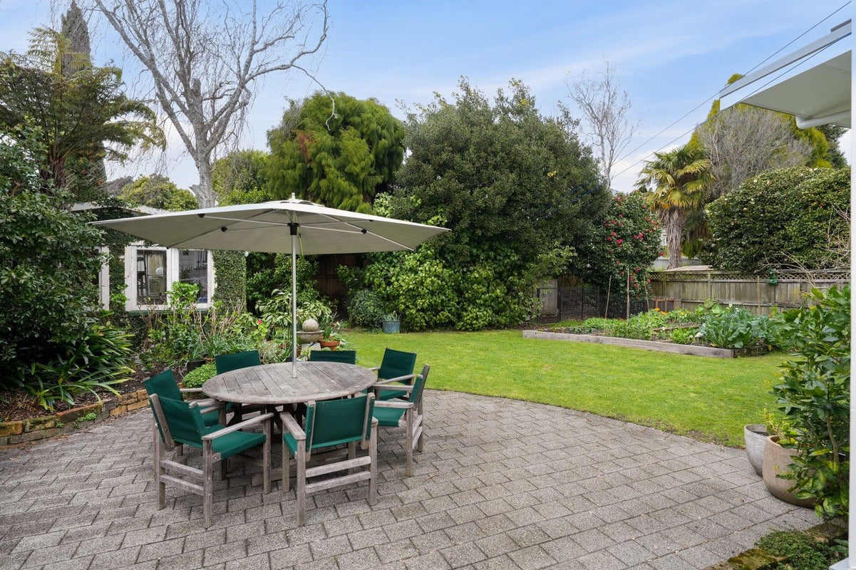 6 Henley Road, Mount Eden, Auckland - Carousel 2