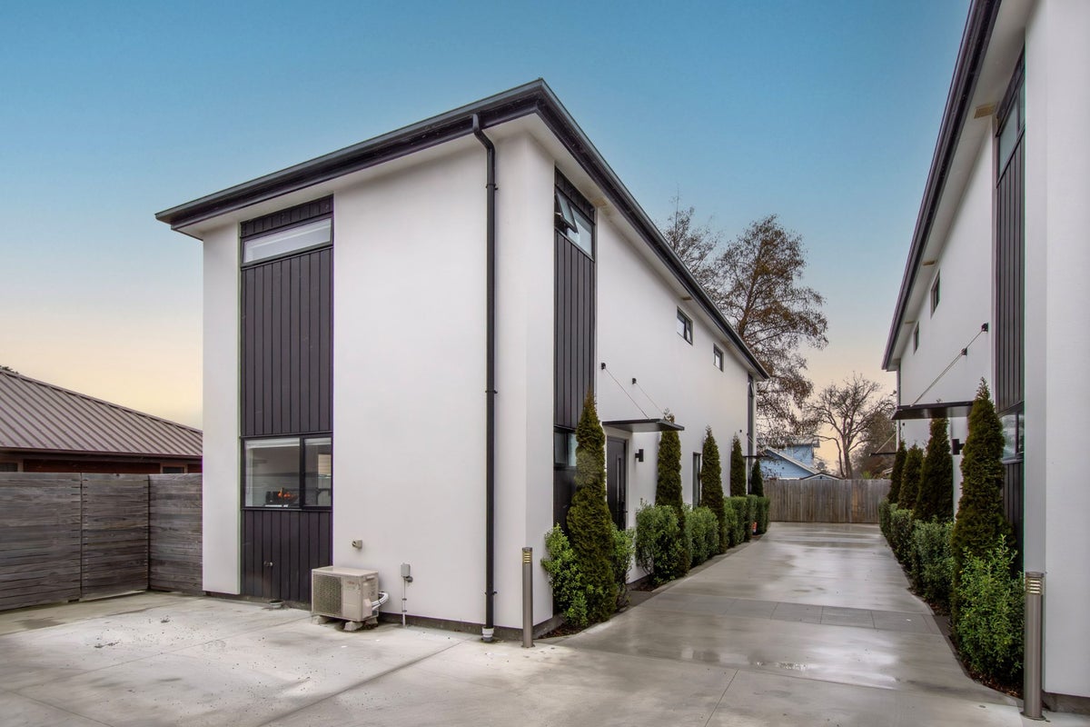 3/32 Heywood Terrace, Richmond, Christchurch - Carousel 1