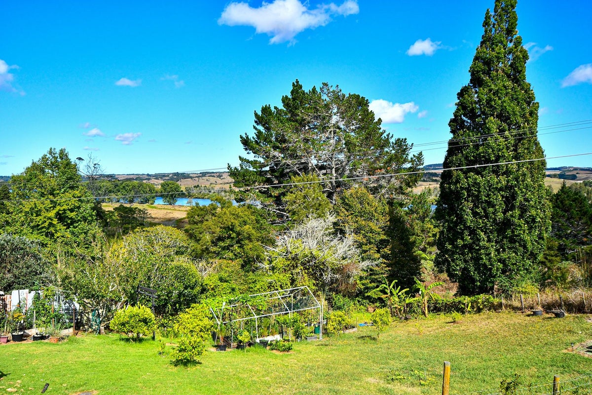 4 Kohekohe Street, MEREMERE, MERCER - Carousel 2