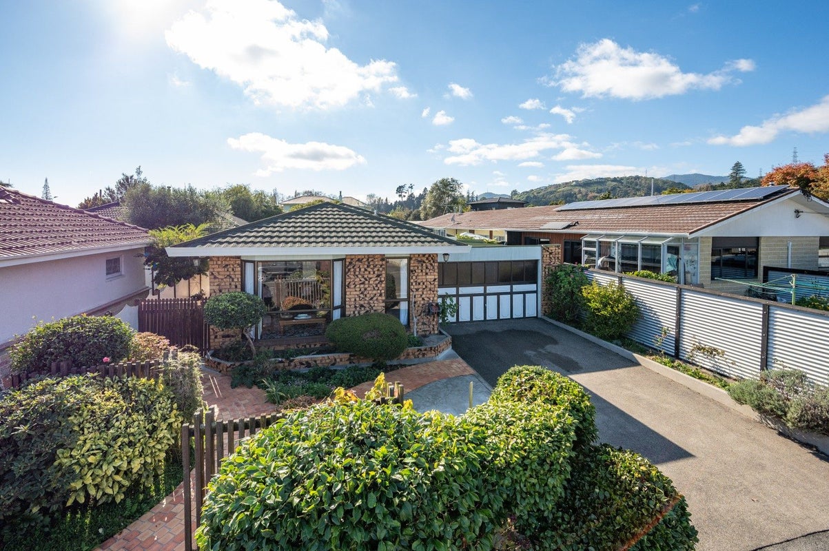 13 Ranui Road, Stoke, Nelson - Carousel 1