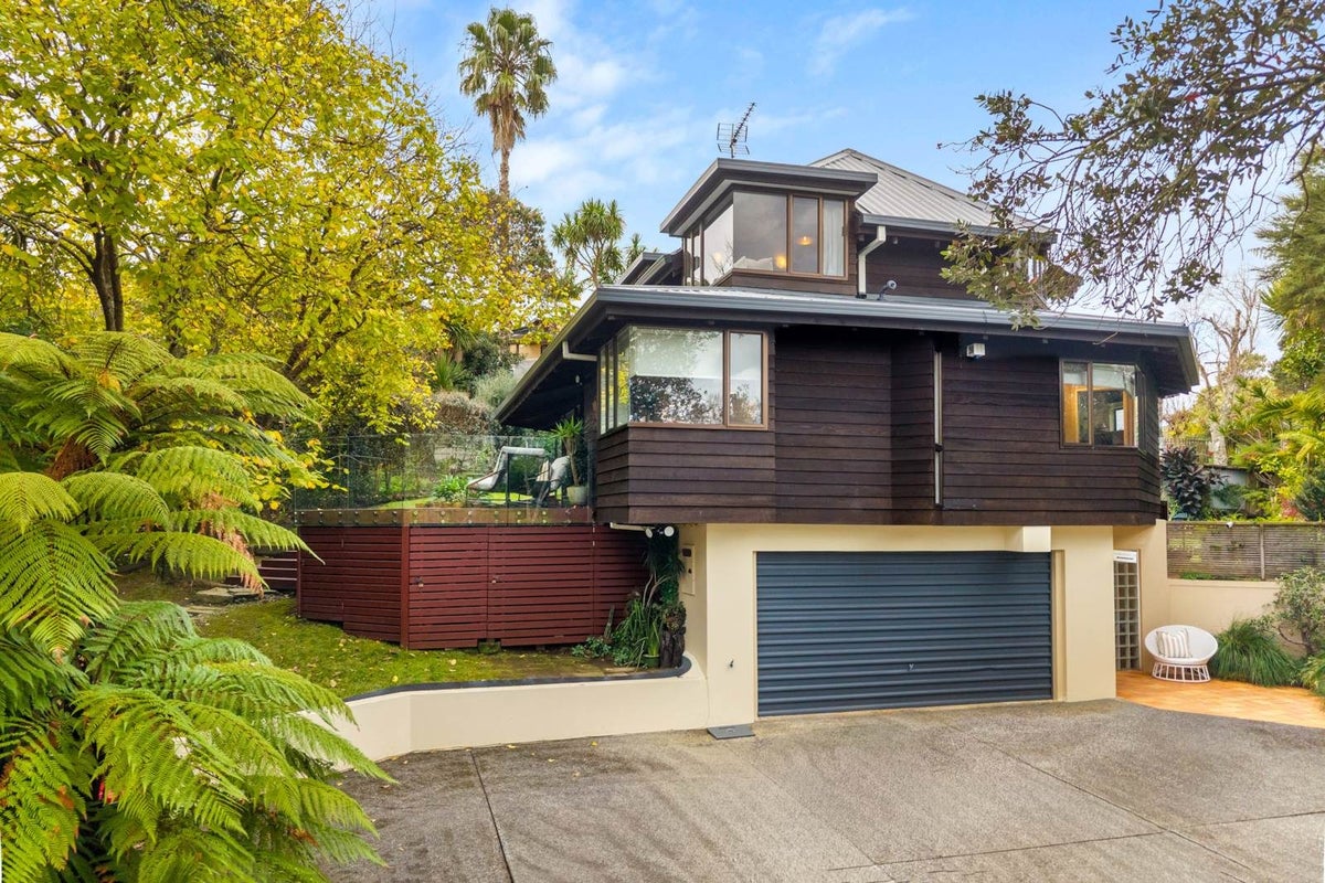 2/38 Colonial Road, Birkenhead, Auckland - Carousel 2