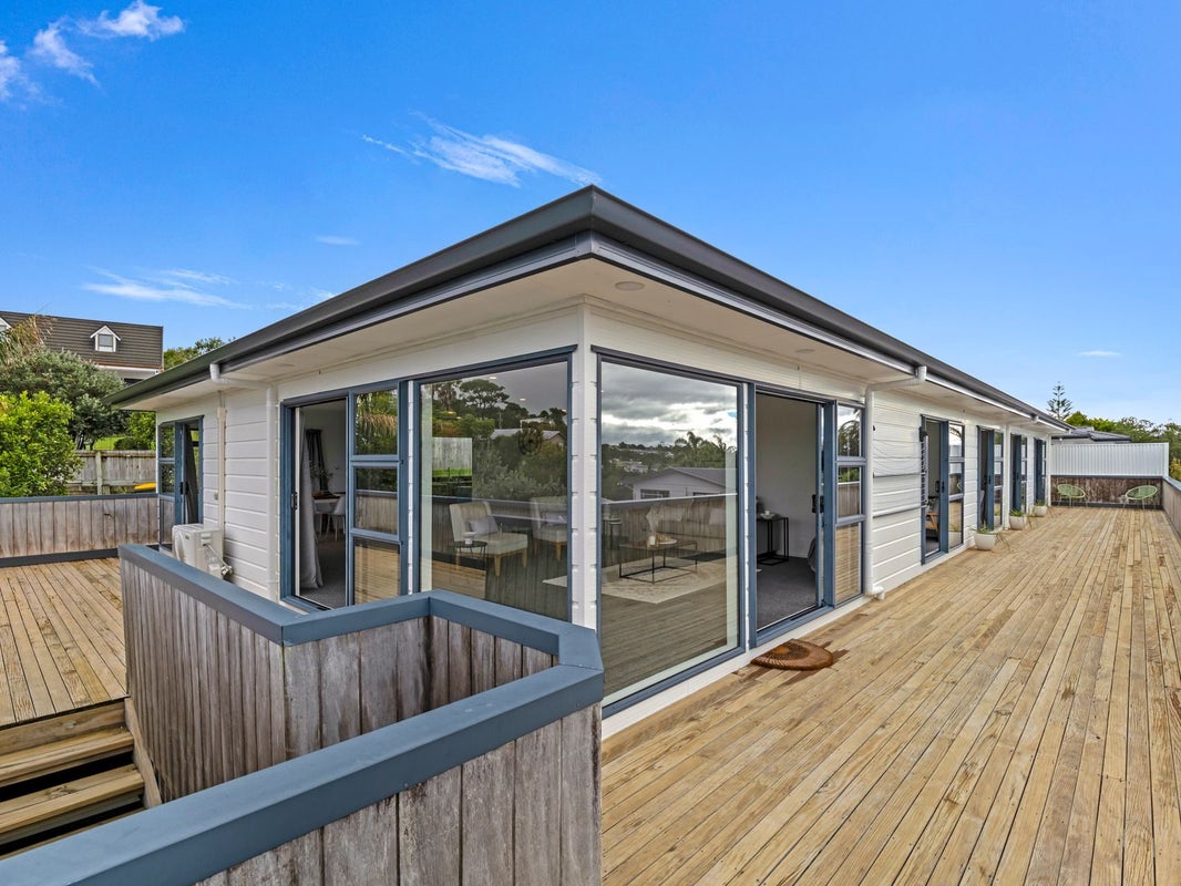 29 Gledstane Road, Stanmore Bay, Whangaparaoa - Carousel 1