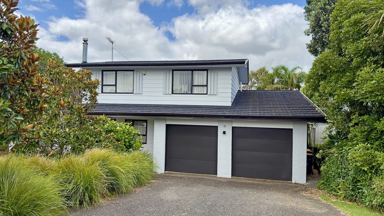 16 Onetaunga Road, Chatswood, Auckland - Carousel 2