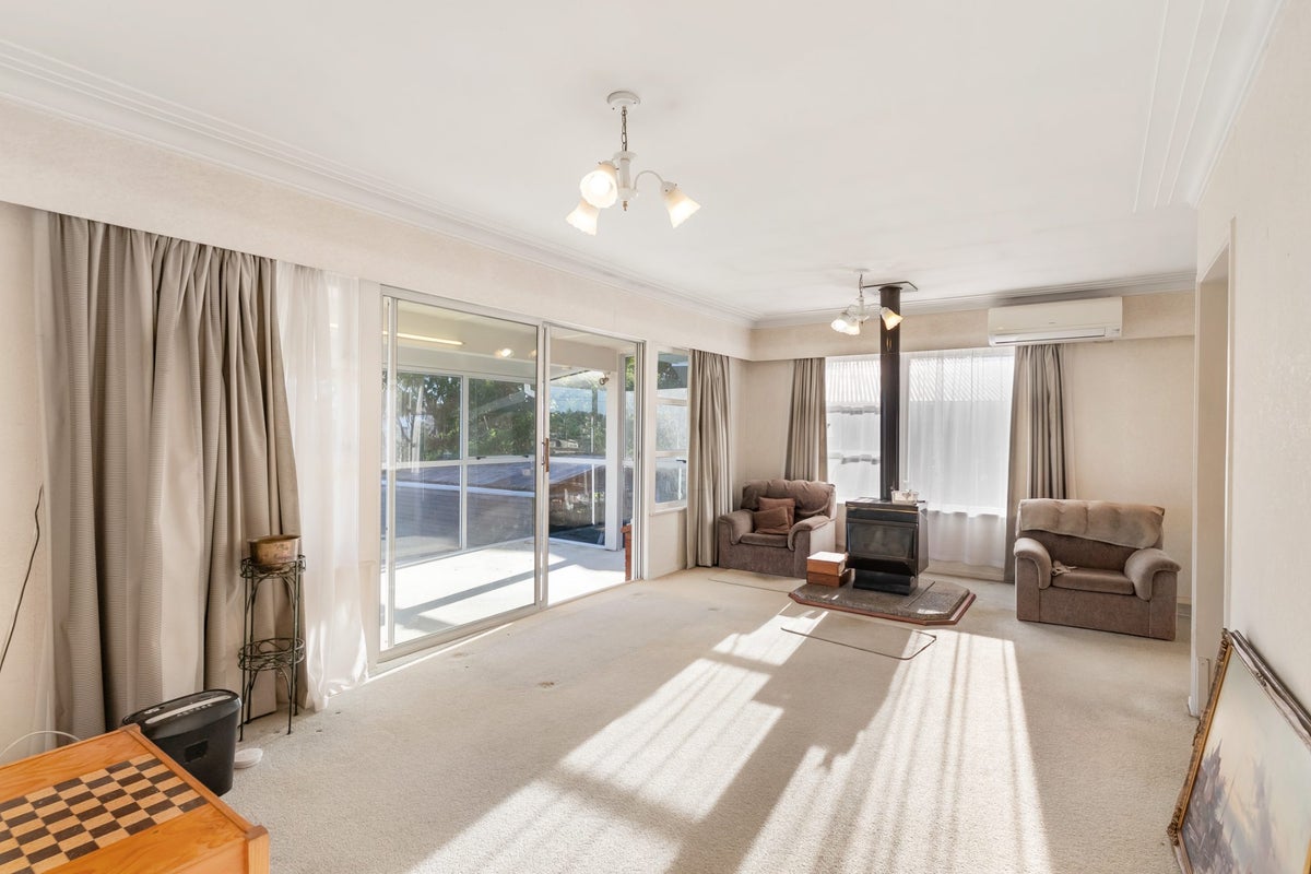 22 Ramillies Place, Glenfield, Auckland - Carousel 2