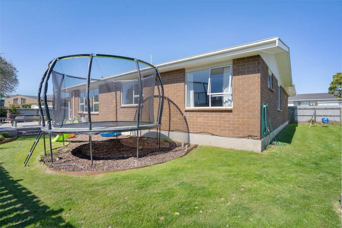 5 Waterford Drive, Winton, Winton - Carousel 18