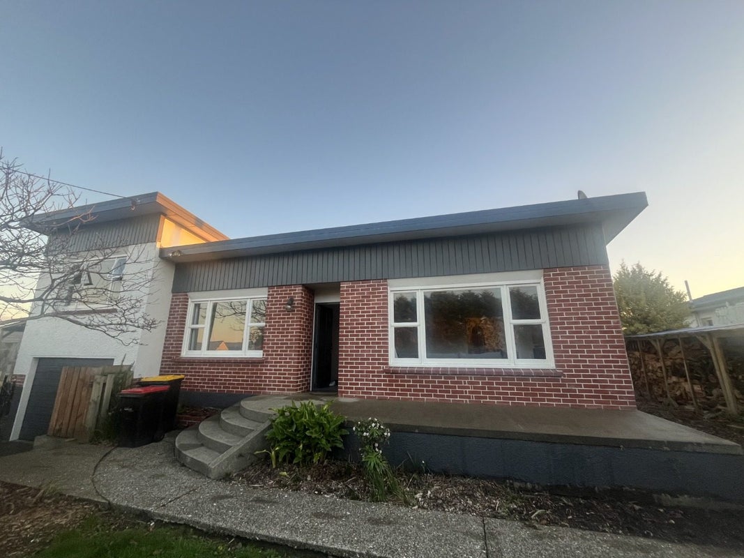 19 Severn Street, Clifton, Invercargill - Carousel 1