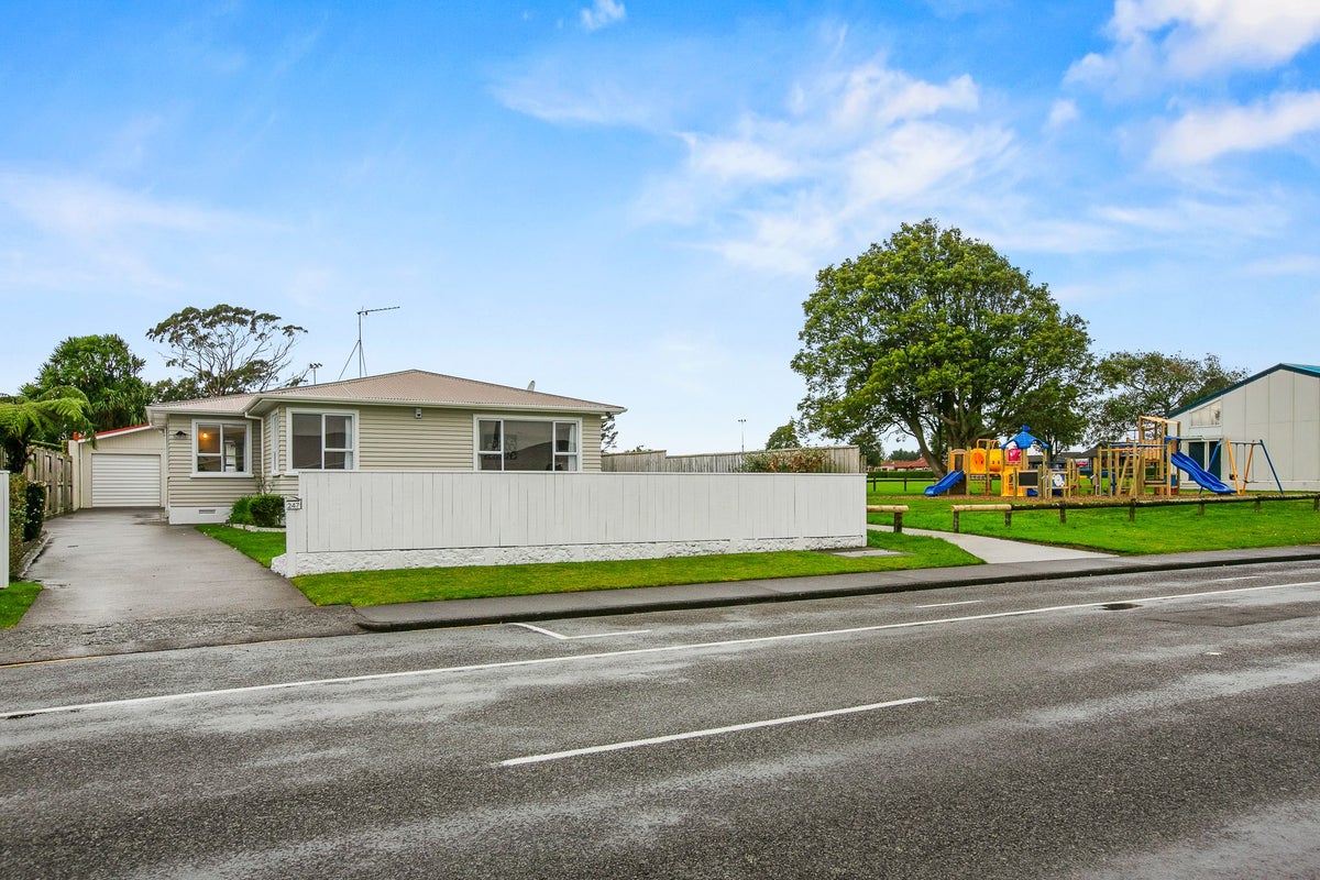 247 Mangorei Road, Merrilands, New Plymouth - Carousel 20