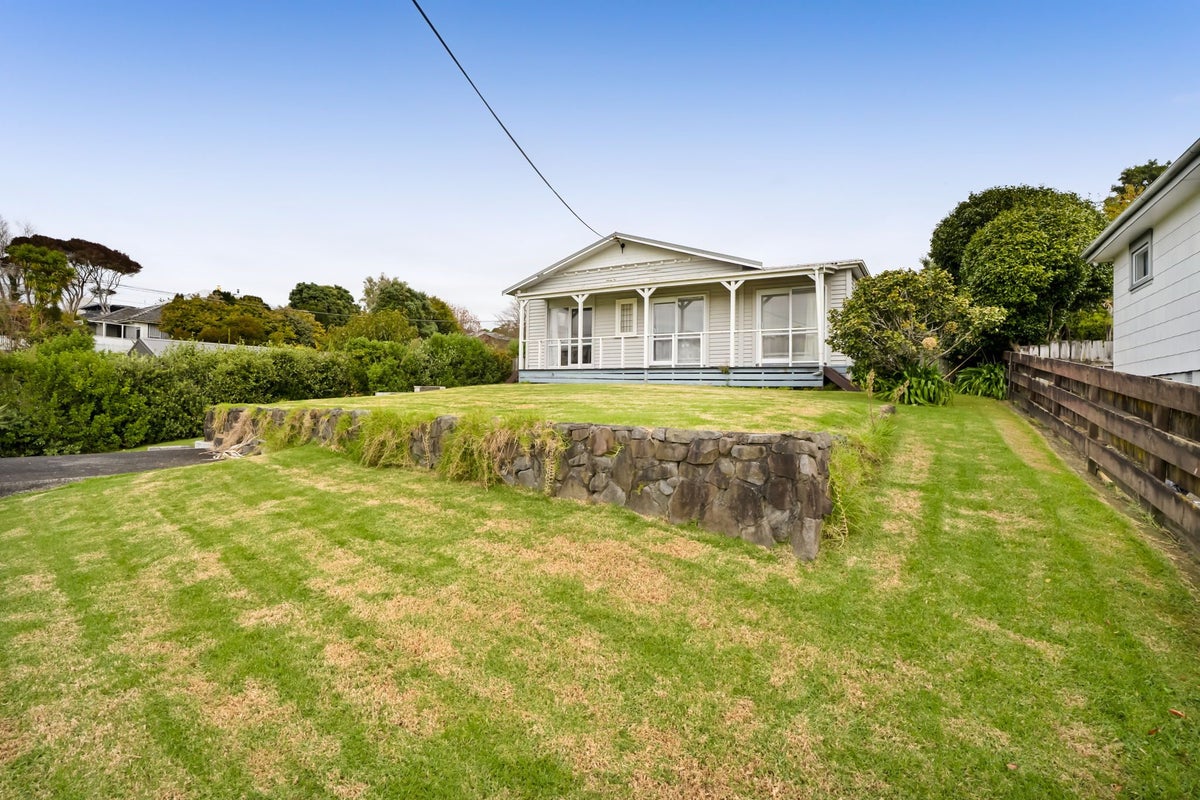 44 Lorna Street, Lynmouth, New Plymouth - Carousel 2