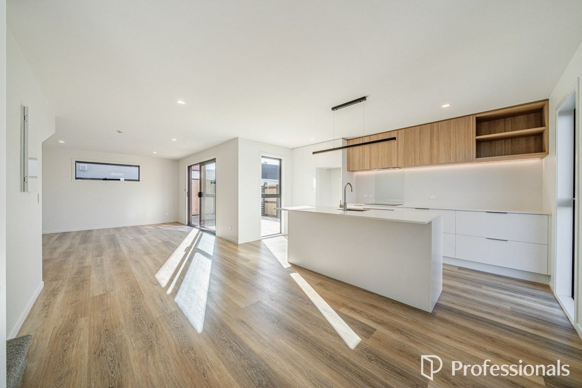 8 Rongonui Street, Upper Hutt, Upper Hutt, Wellington - Carousel 2