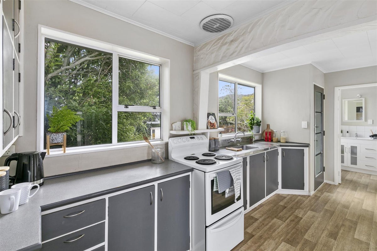 1/307 WELLINGTON RD, Wainuiomata, Lower Hutt - Carousel 2