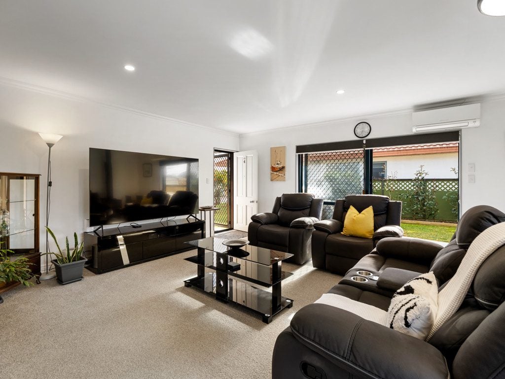 4 Pemberton Way, Greerton, Tauranga - Carousel 2