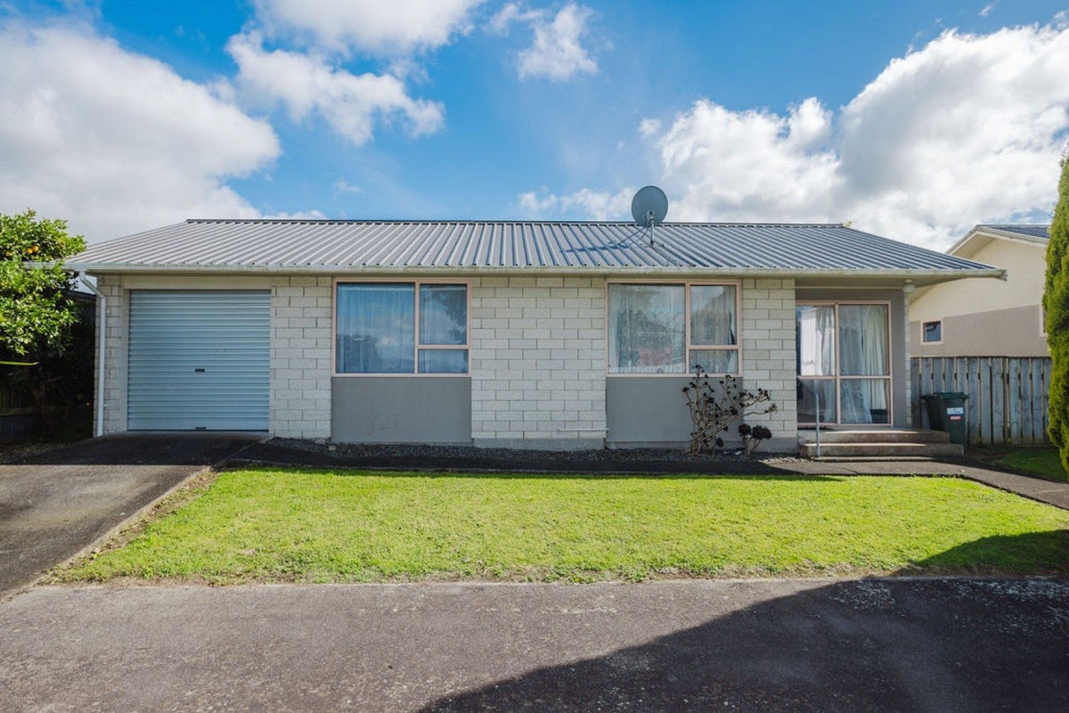 14 McCallum Street, Dannevirke, Dannevirke - Carousel 1