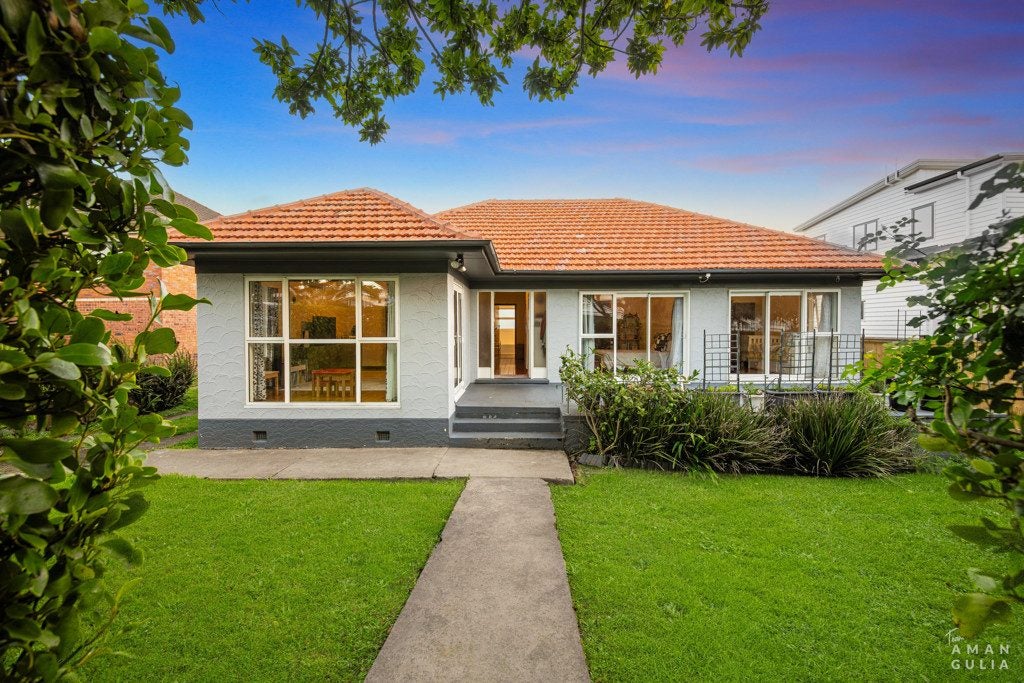86 Valley Road, Mount Eden, Auckland - Carousel 1