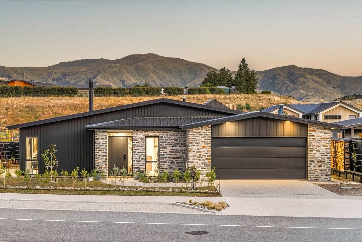 33 Atkins Road, Wanaka - Carousel 1