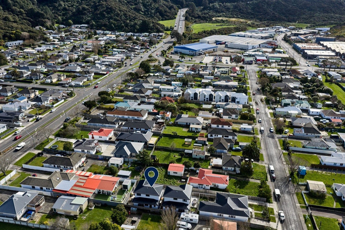 45B Totara Street, Wainuiomata, Lower Hutt - Carousel 21