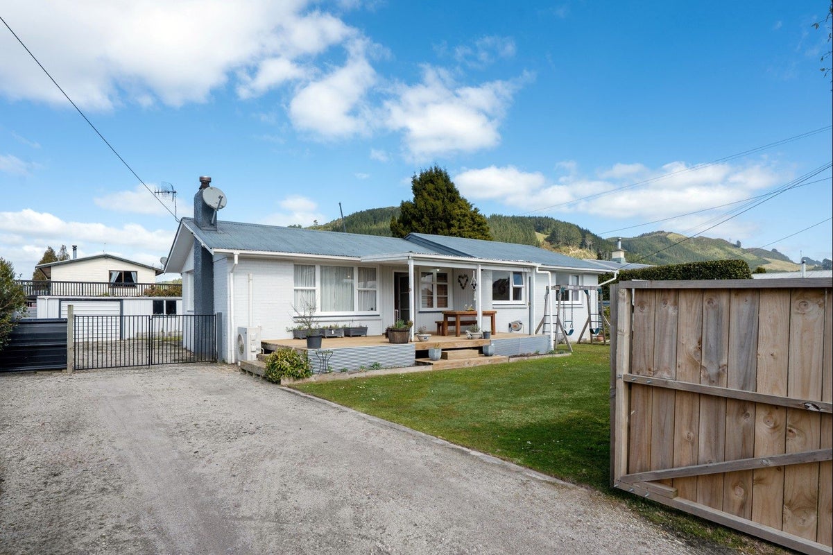 20 Kokiri Street, Ngongotaha, Rotorua - Carousel 1