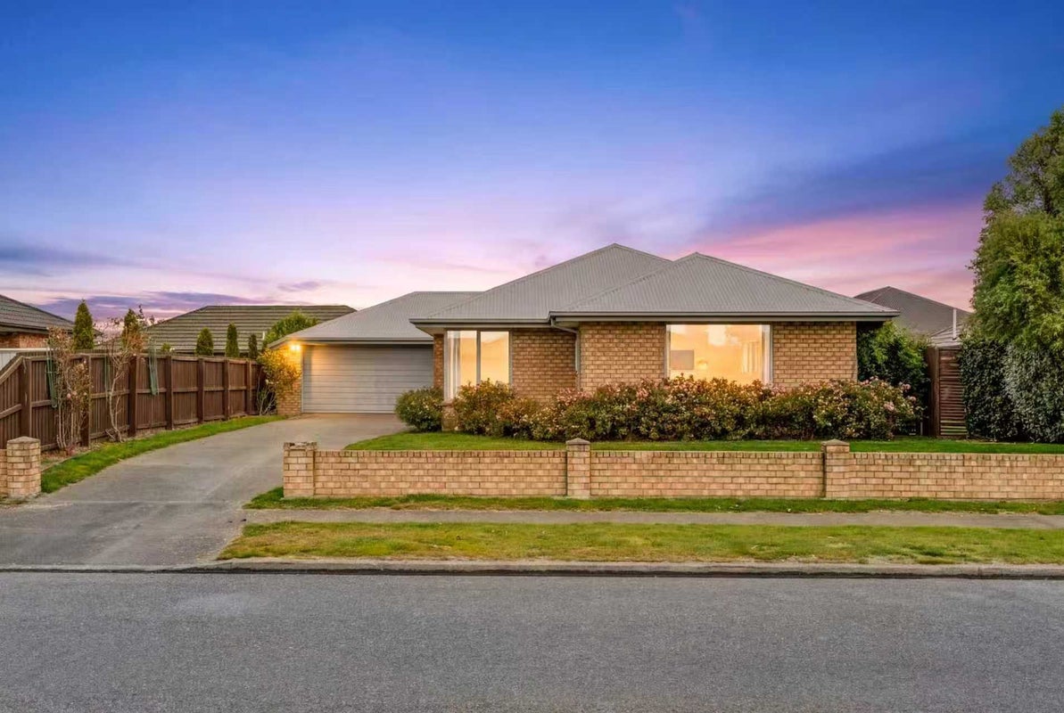 60 Awatea Gardens, Wigram, Christchurch - Carousel 24