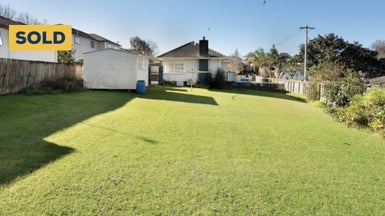 89 View Road, Henderson, Auckland - Carousel 1