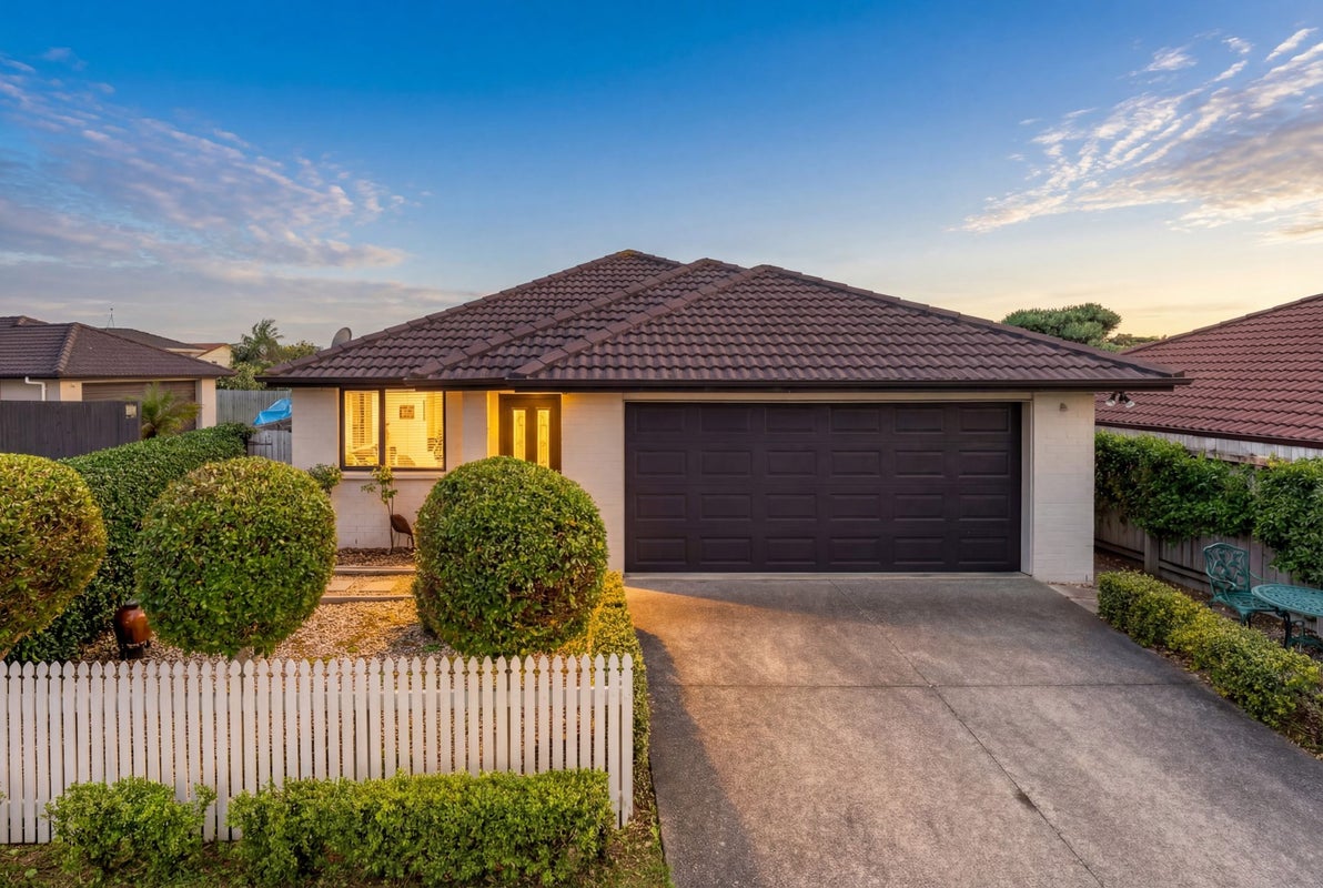 16 The Rise, Hobbs Bay, Auckland - Carousel 2
