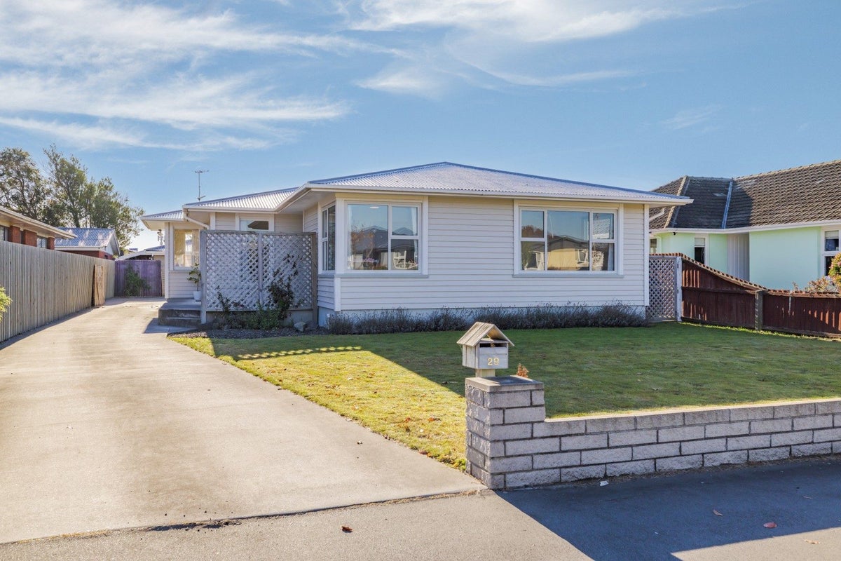 29 Bickerton Street, Wainoni, Christchurch - Carousel 1