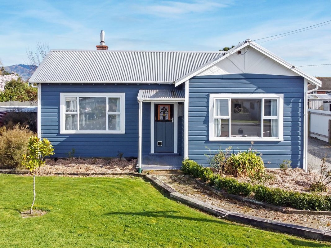 6 Edward Street, Waimate, Waimate - Carousel 1