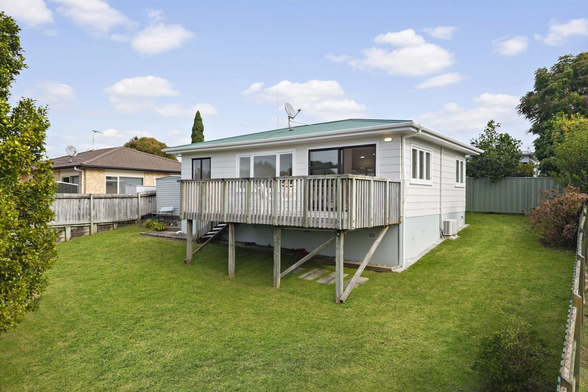 2/231 Birkdale Road, Birkdale, Auckland - Carousel 1